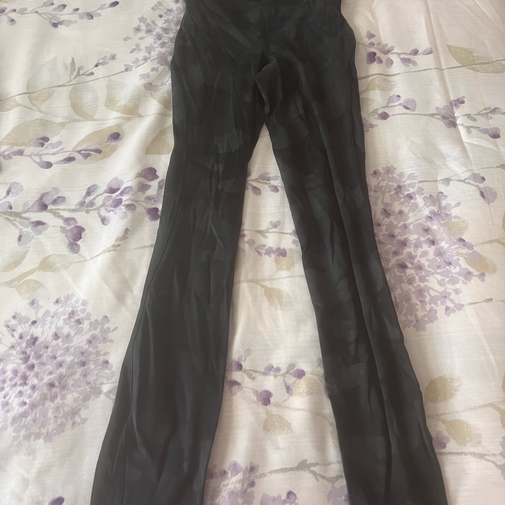 lululemon wonder train camo leggings 28”